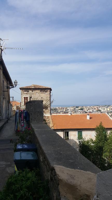 Torrione San Lorenzo I Terracina Eksteriør bilde